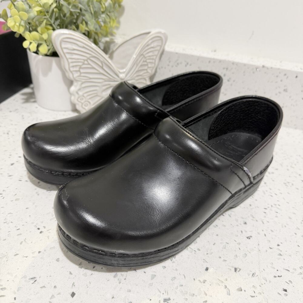 Dansko Black Slip On Clogs Size 8.5 Nurse Medical